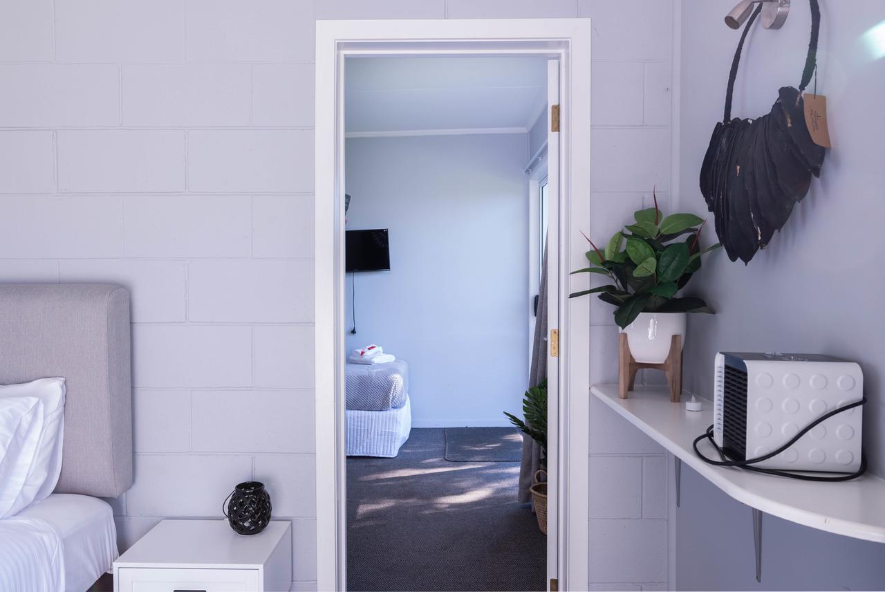 Waihi Beach Hotel Экстерьер фото